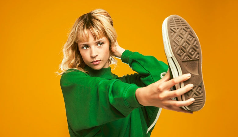 Angèle dévoile Brol son premier album prometteur