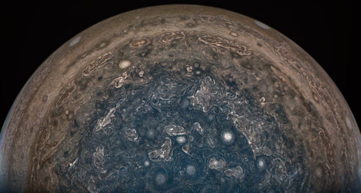 La sonde Juno nous offre des images de Jupiter